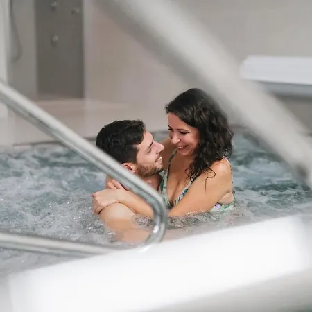 Wellness Split فندق 4*